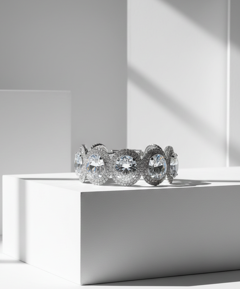 The Halo Ellipse Collar