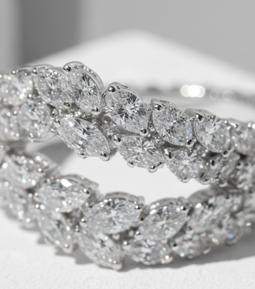 Argenté Petal Hand Chain