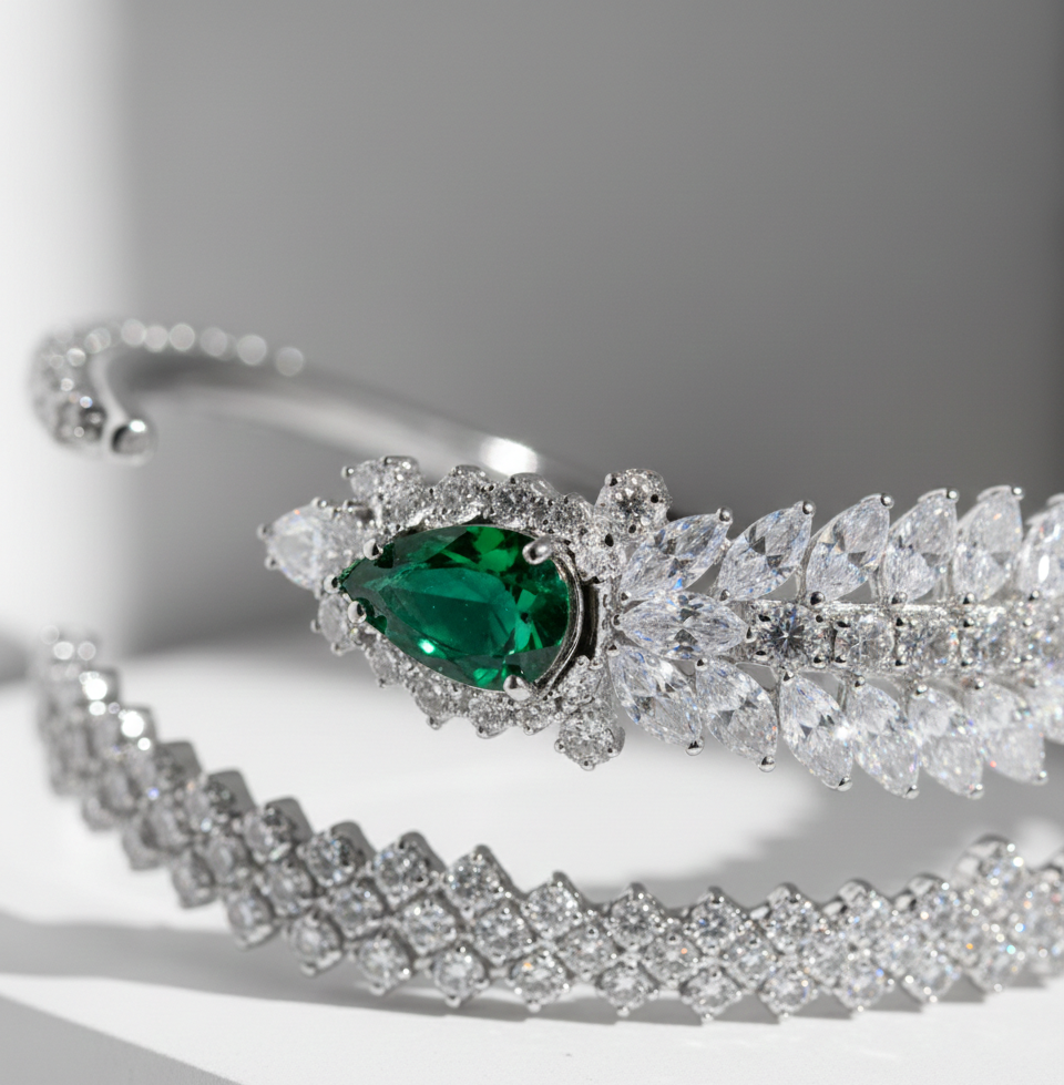 The Emerald plume Wrap