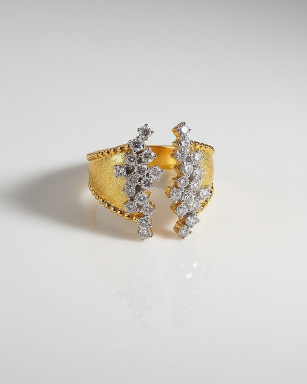 GOLDEN PETAL RING