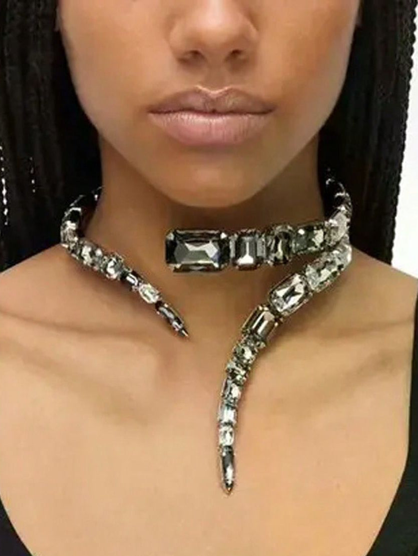 Noir Chocker