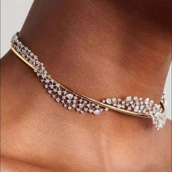 Gilded Column Lariat